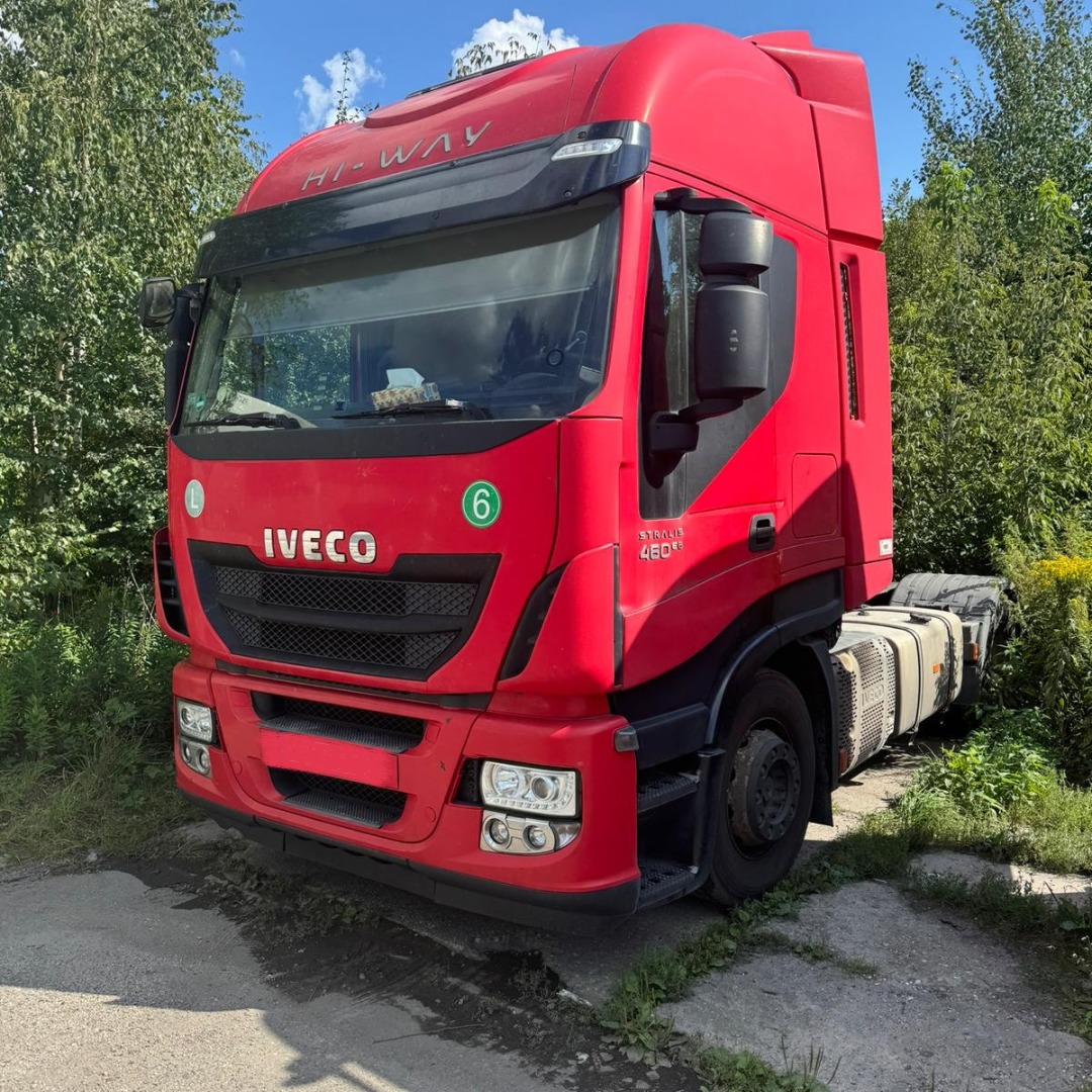 Samochód ciężarowy marki Iveco